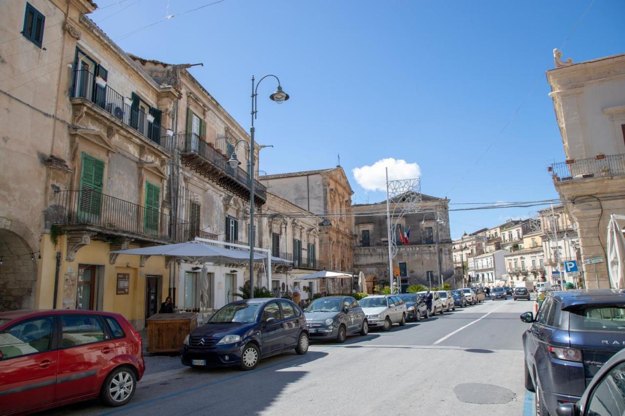 Casa Vacanza Da Dina Módica Exterior foto